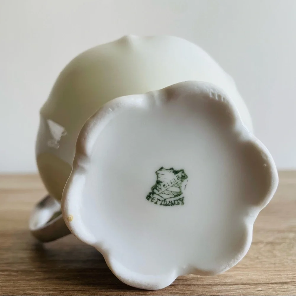 ✨ Vintage ✨ Antique Porcelain Creamer Hand Painted Weimar Republic of Germany